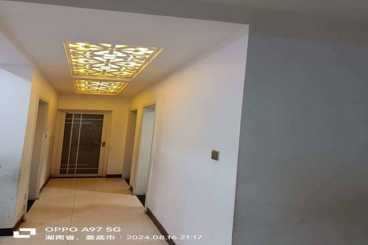 山海翠园 3室2厅1卫 1680.0元/月 山海翠园 3室2厅1卫 1680.0元/月室内图