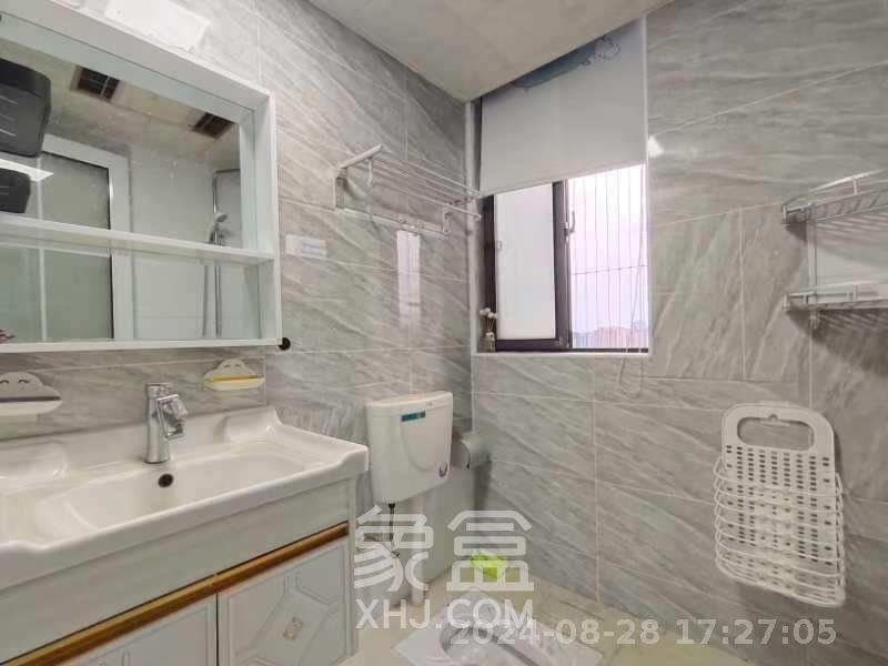 融科东南海  2室2厅1卫   2100.00元/月室内图