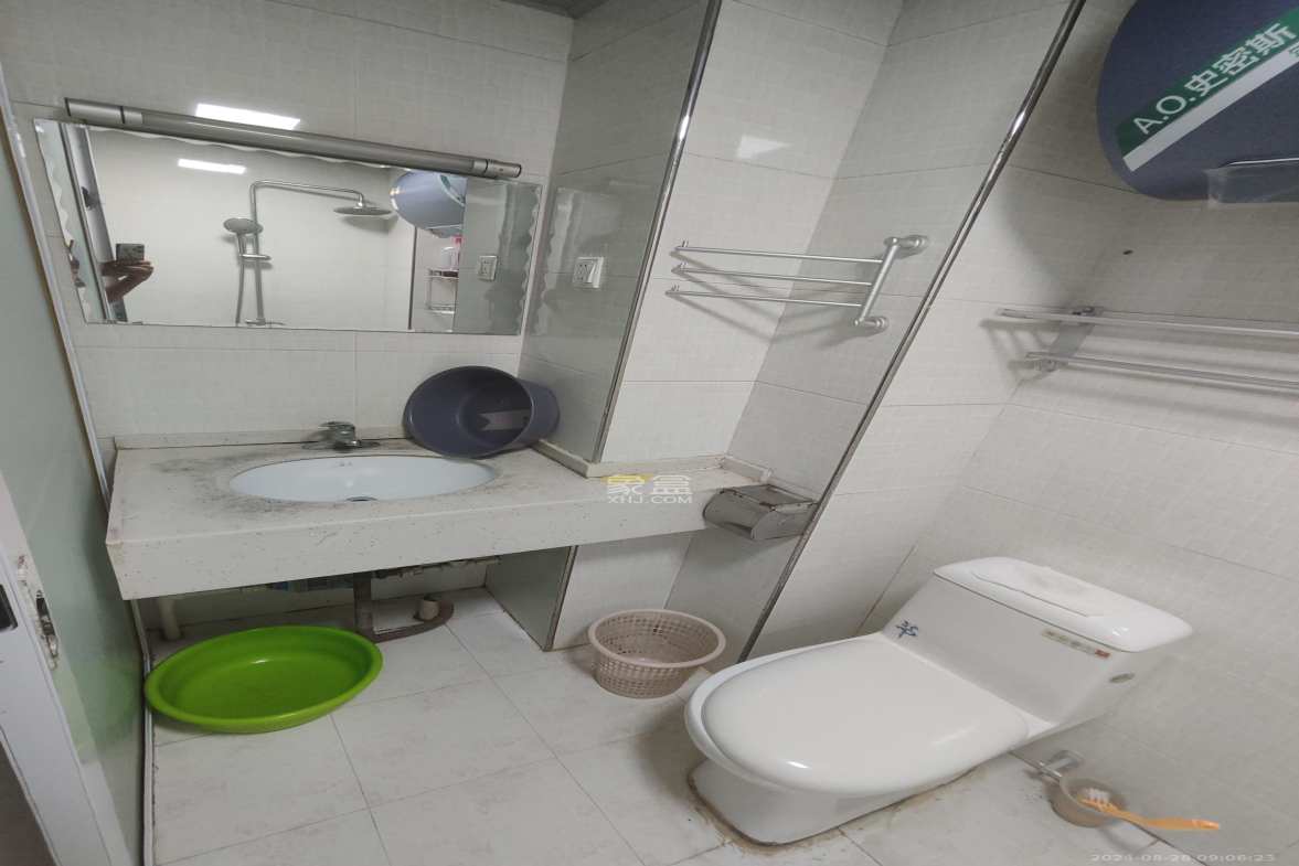 万博汇  1室1厅1卫   1600.00元/月室内图