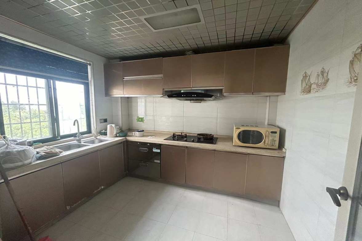 富厚名邸  4室2厅2卫    2000.0元/月室内图