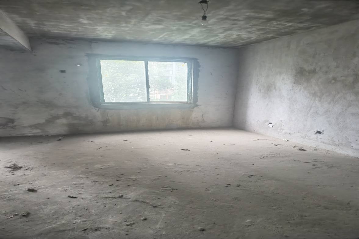 南苑上和一期 4室2厅2卫 75.0万 南苑上和一期 4室2厅2卫 75.0万客厅