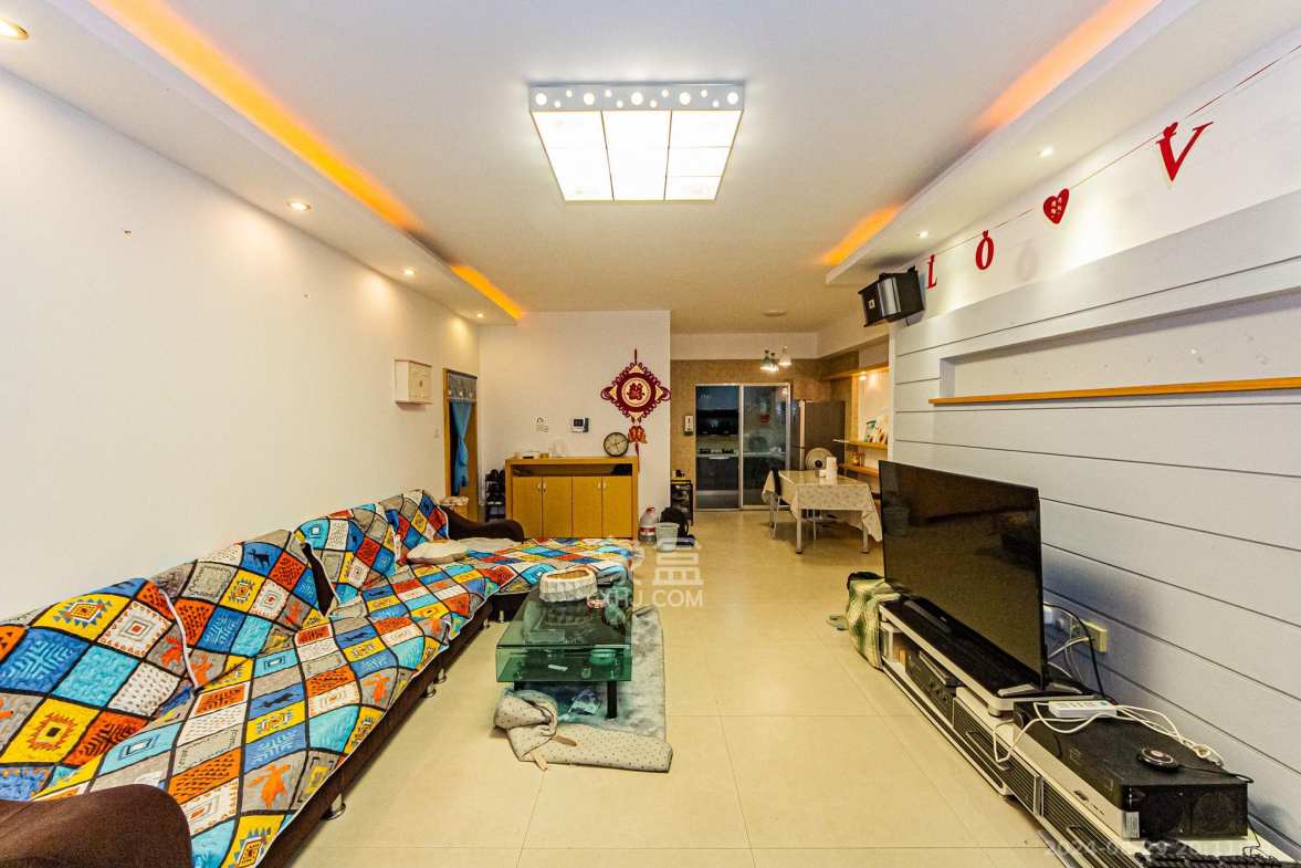 湘江北尚  3室2厅2卫    3200.0元/月室内图