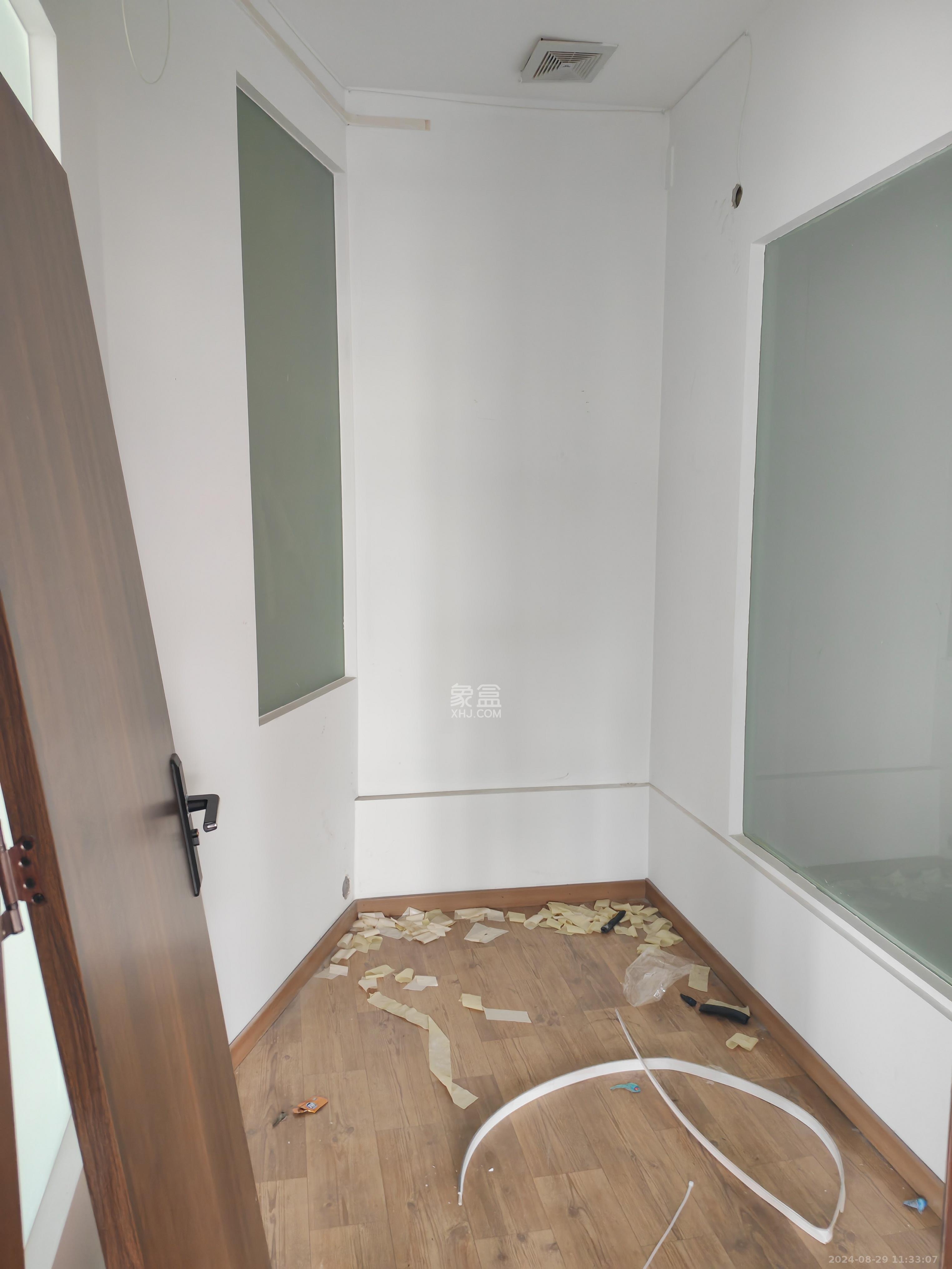 世茂铂翠湾一期   430.0㎡      12000.0元/月室内图