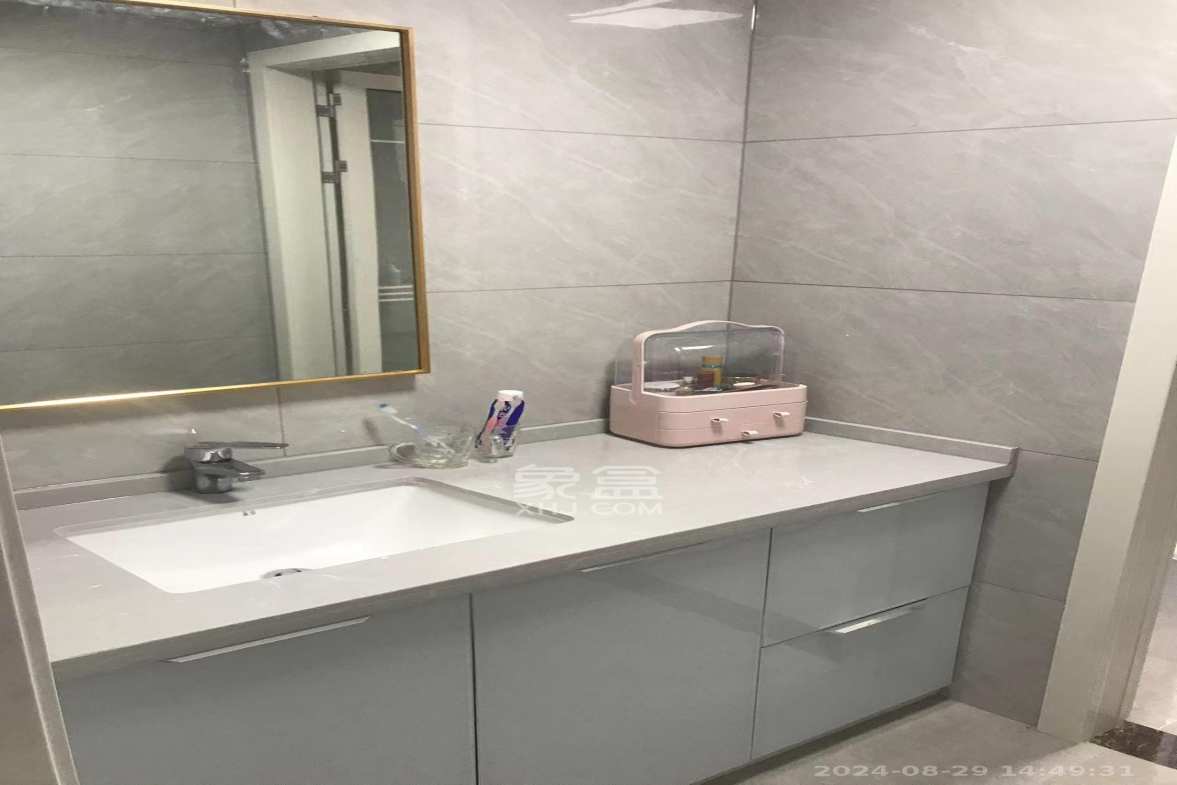 兴和佳苑安置小区  3室2厅2卫    3200.0元/月室内图