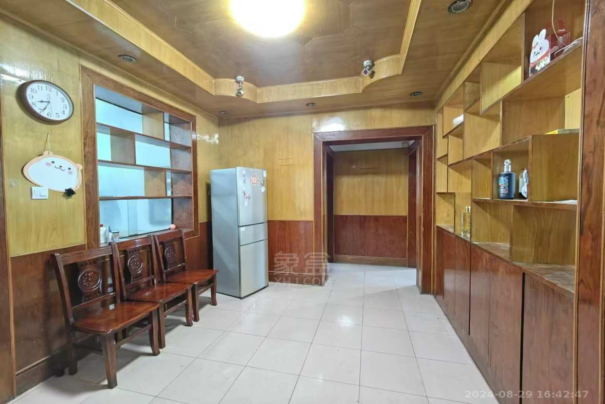 花园一村  3室2厅2卫   1200.00元/月室内图