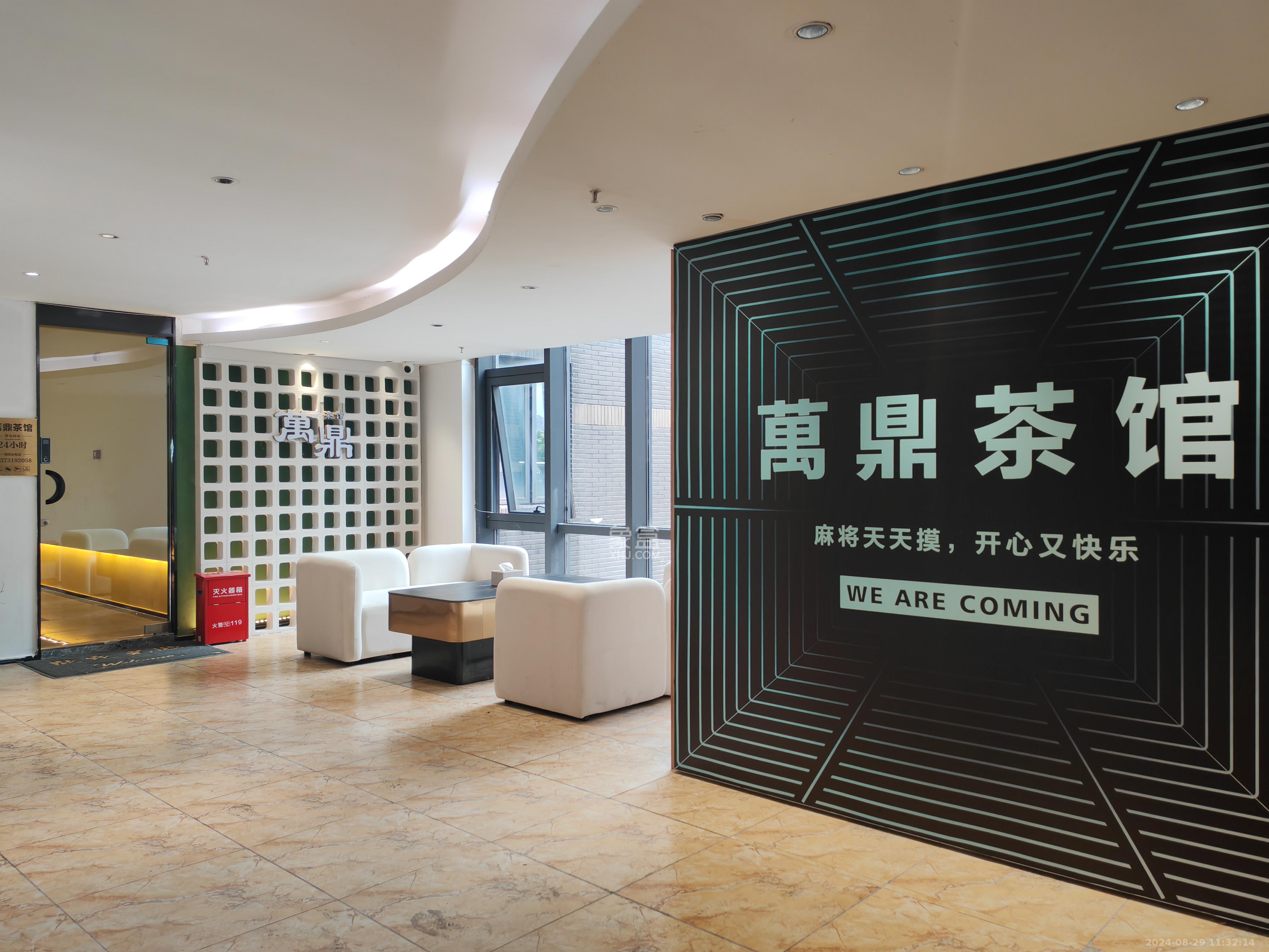 世茂铂翠湾一期   430.0㎡      12000.0元/月