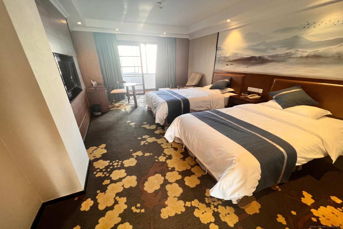 玛依拉山庄  1室1厅1卫   1290.00元/月室内图1