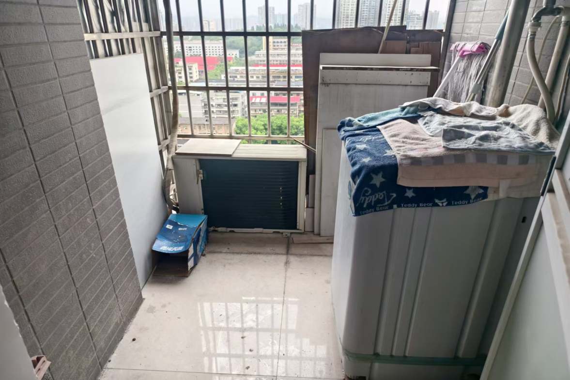 龙泰上品 1室1厅1卫 1200.0元/月 龙泰上品 1室1厅1卫 1200.0元/月室内图