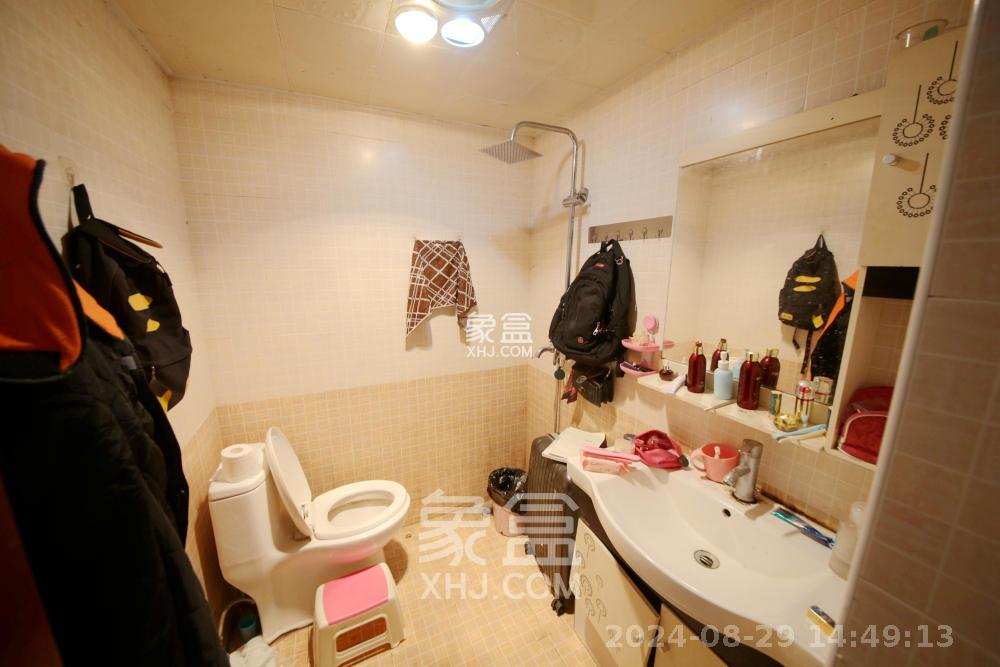 新华都万家城 3室2厅2卫 2300.0元/月 新华都万家城 3室2厅2卫 2300.0元/月室内图