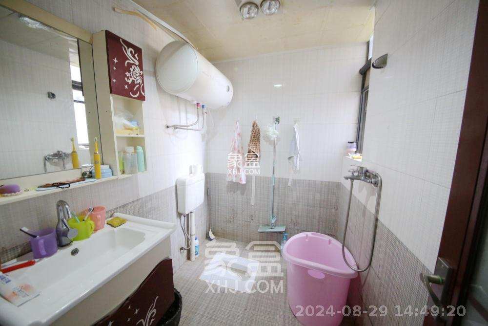 新华都万家城 3室2厅2卫 2300.0元/月 新华都万家城 3室2厅2卫 2300.0元/月室内图