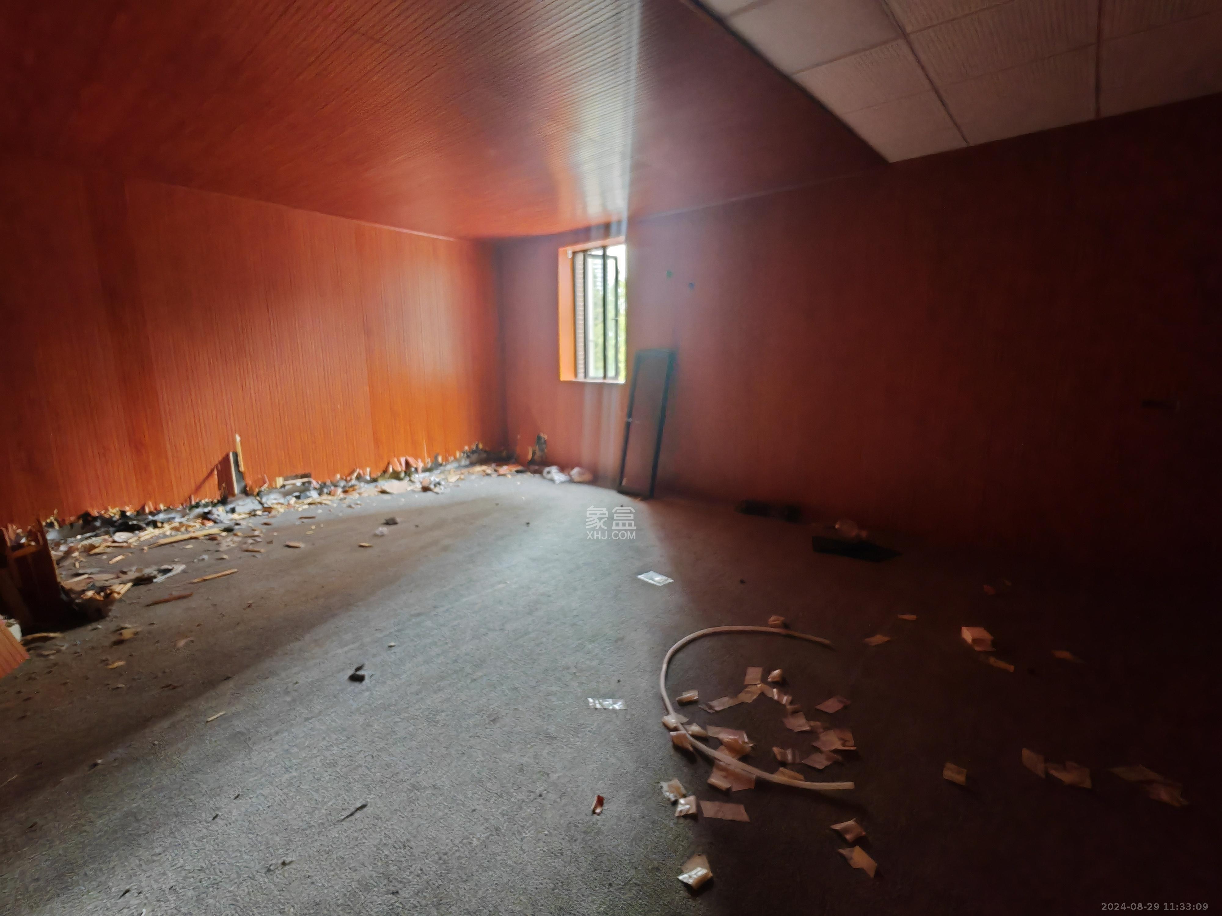 世茂铂翠湾一期   430.0㎡      12000.0元/月室内图