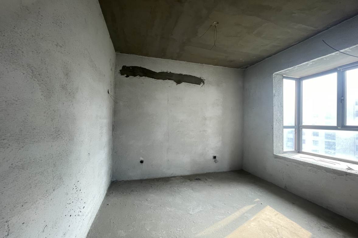 兴质苑住宅小区 4室2厅2卫 70.0万 兴质苑住宅小区 4室2厅2卫 70.0万客厅