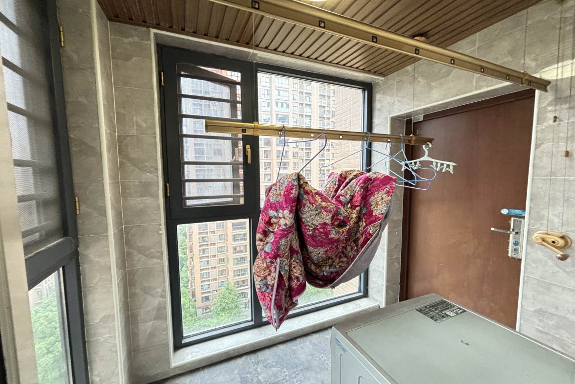 湾田和悦  4室2厅2卫    2000.0元/月 湾田和悦  4室2厅2卫    2000.0元/月室内图