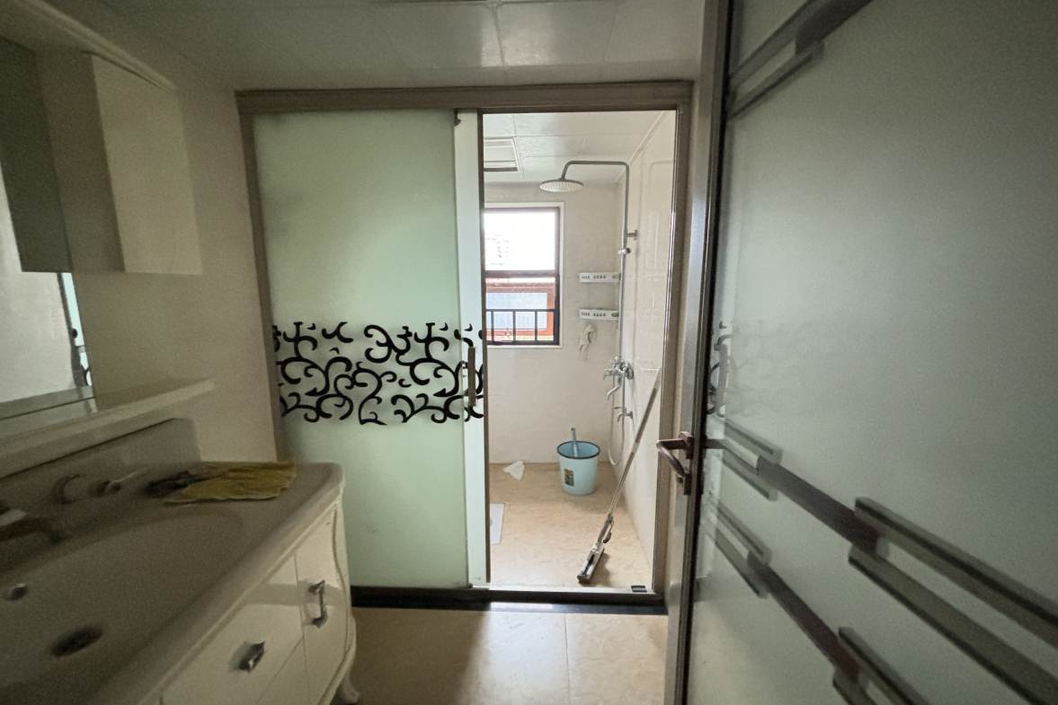 湾田和悦  4室2厅2卫    2000.0元/月 湾田和悦  4室2厅2卫    2000.0元/月室内图