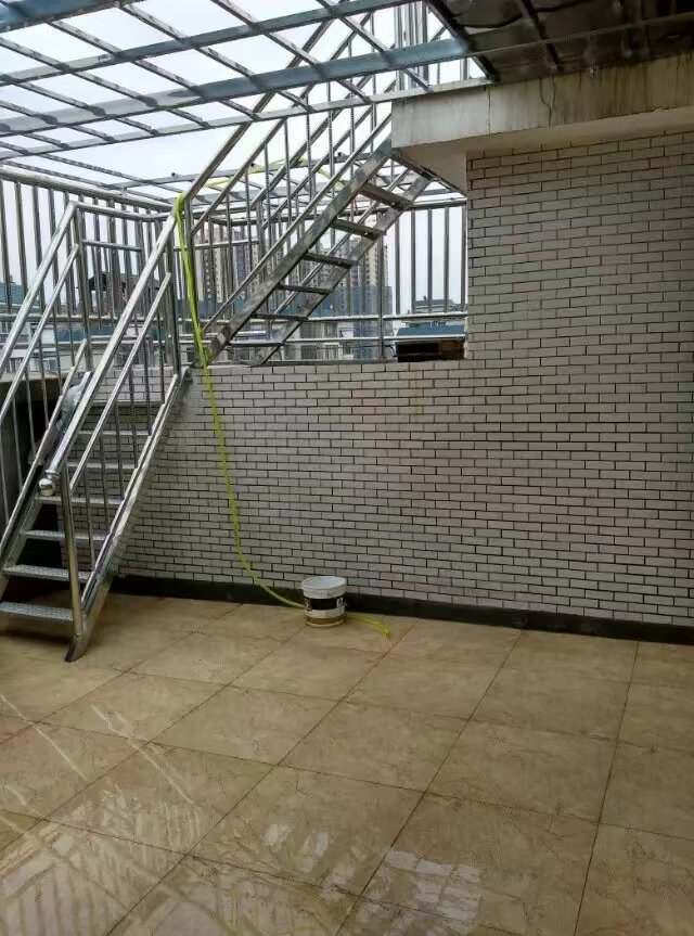 湘中园  2室2厅1卫    1300.0元/月室内图