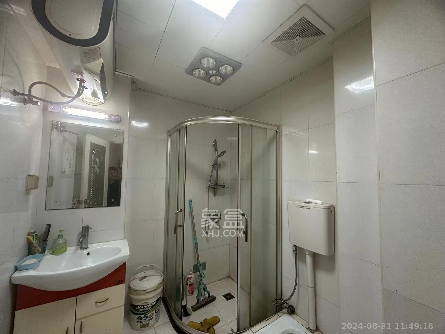 建鑫国际一期  3室2厅2卫   46.80万