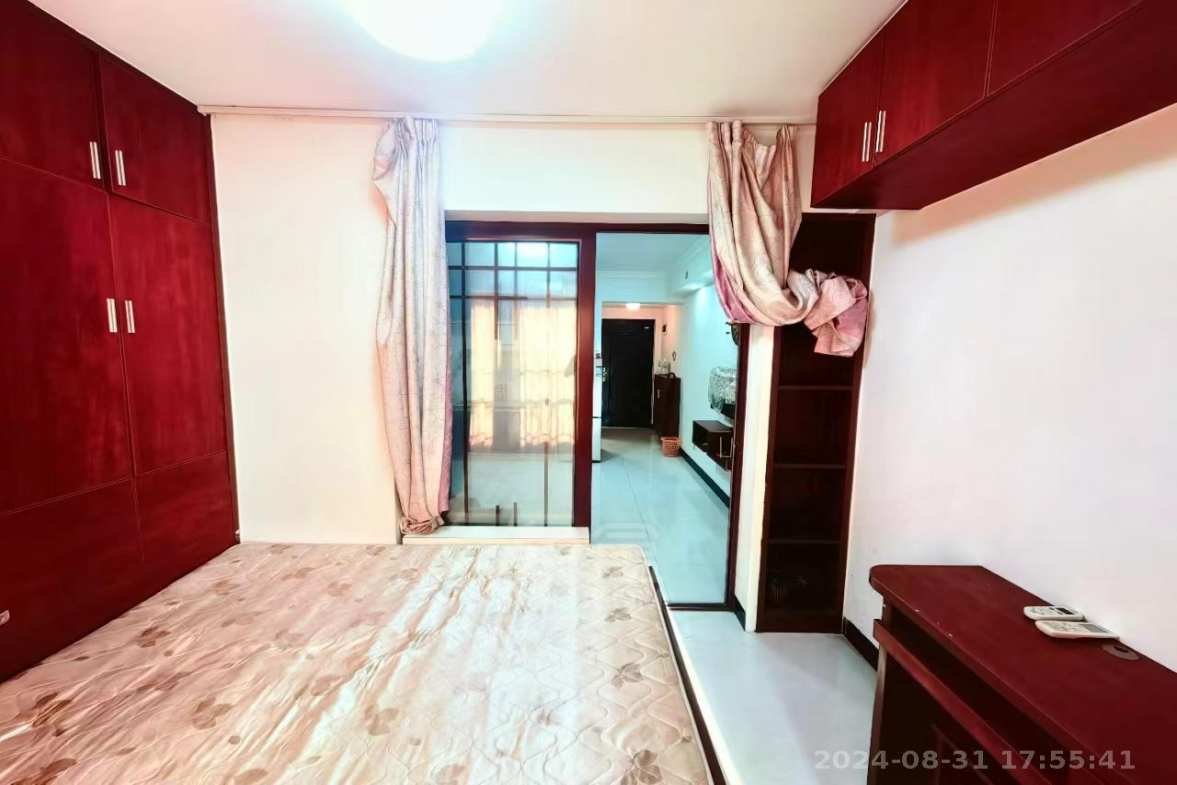 美的城三期  1室1厅1卫   1100.00元/月室内图