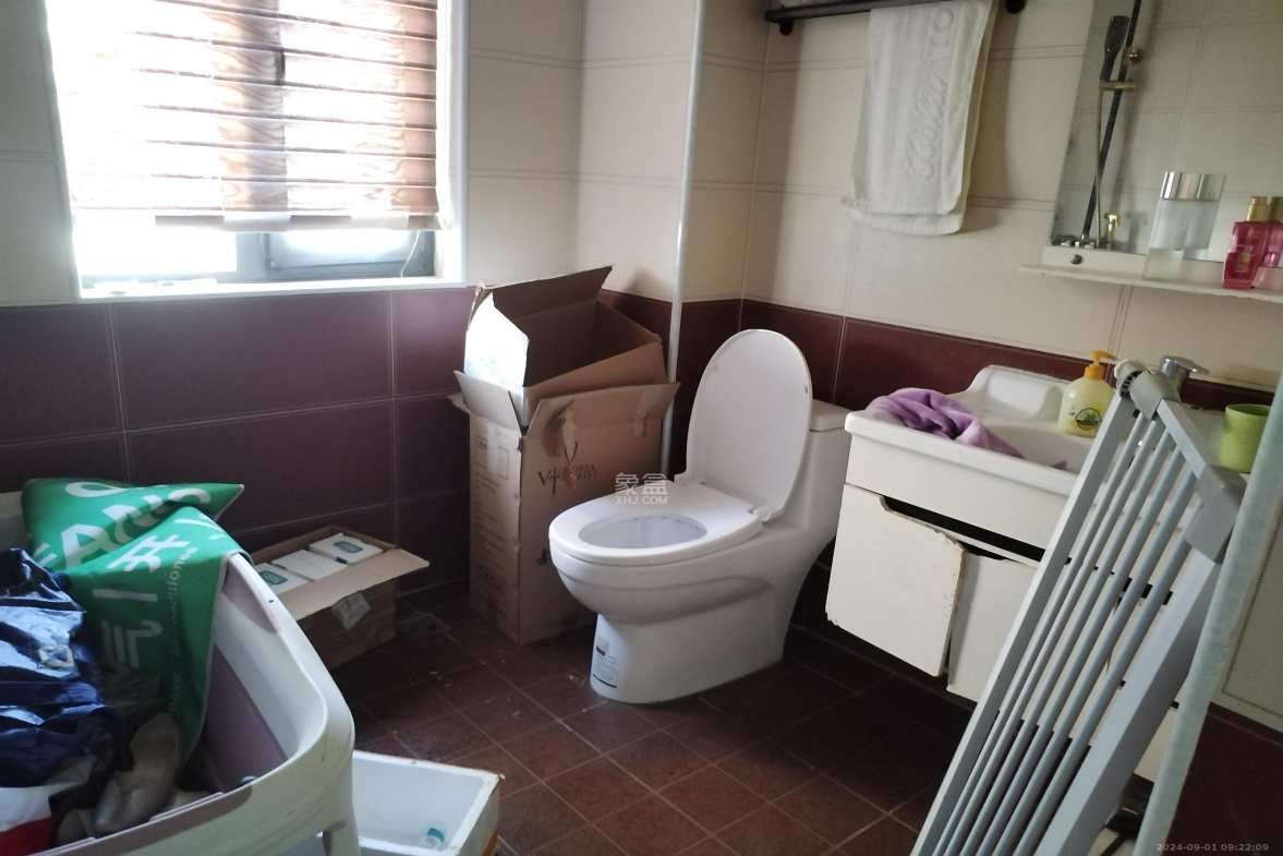 澳海澜庭 3室2厅2卫 1800.0元/月 澳海澜庭 3室2厅2卫 1800.0元/月室内图