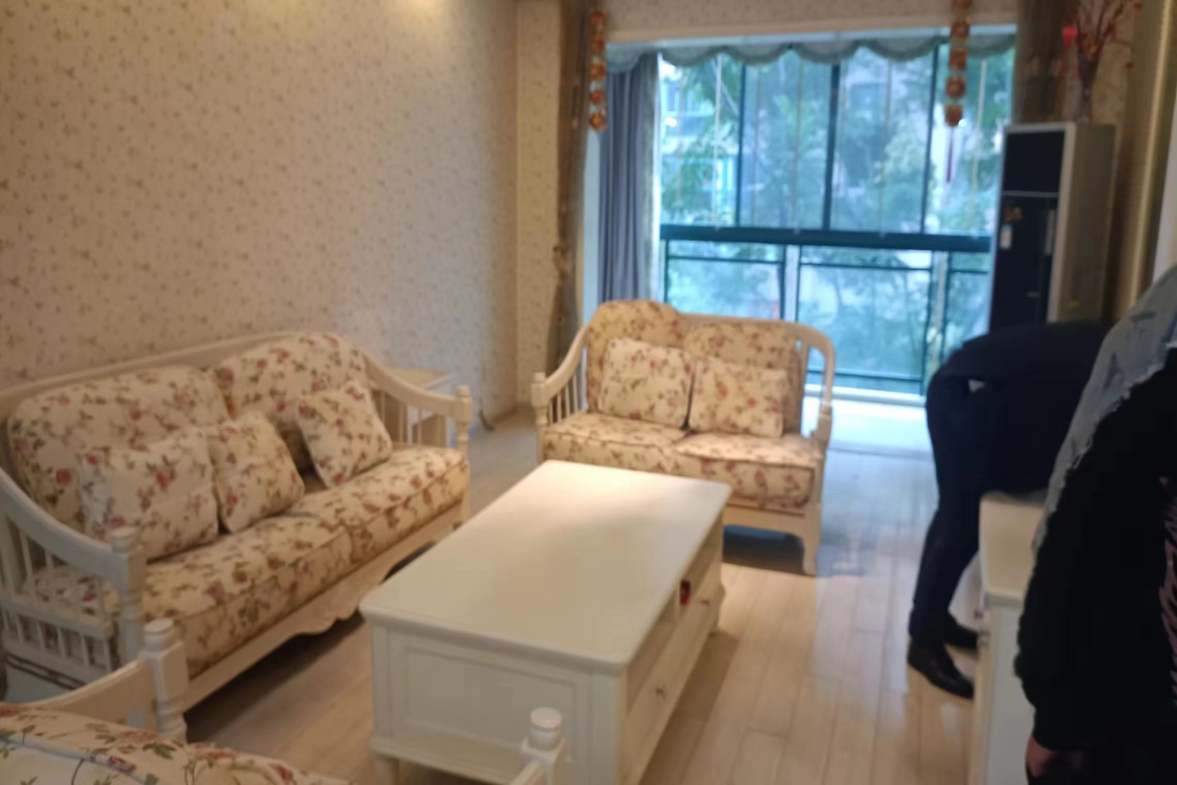雅士林湘苑一期  3室1厅1卫   2000.00元/月室内图