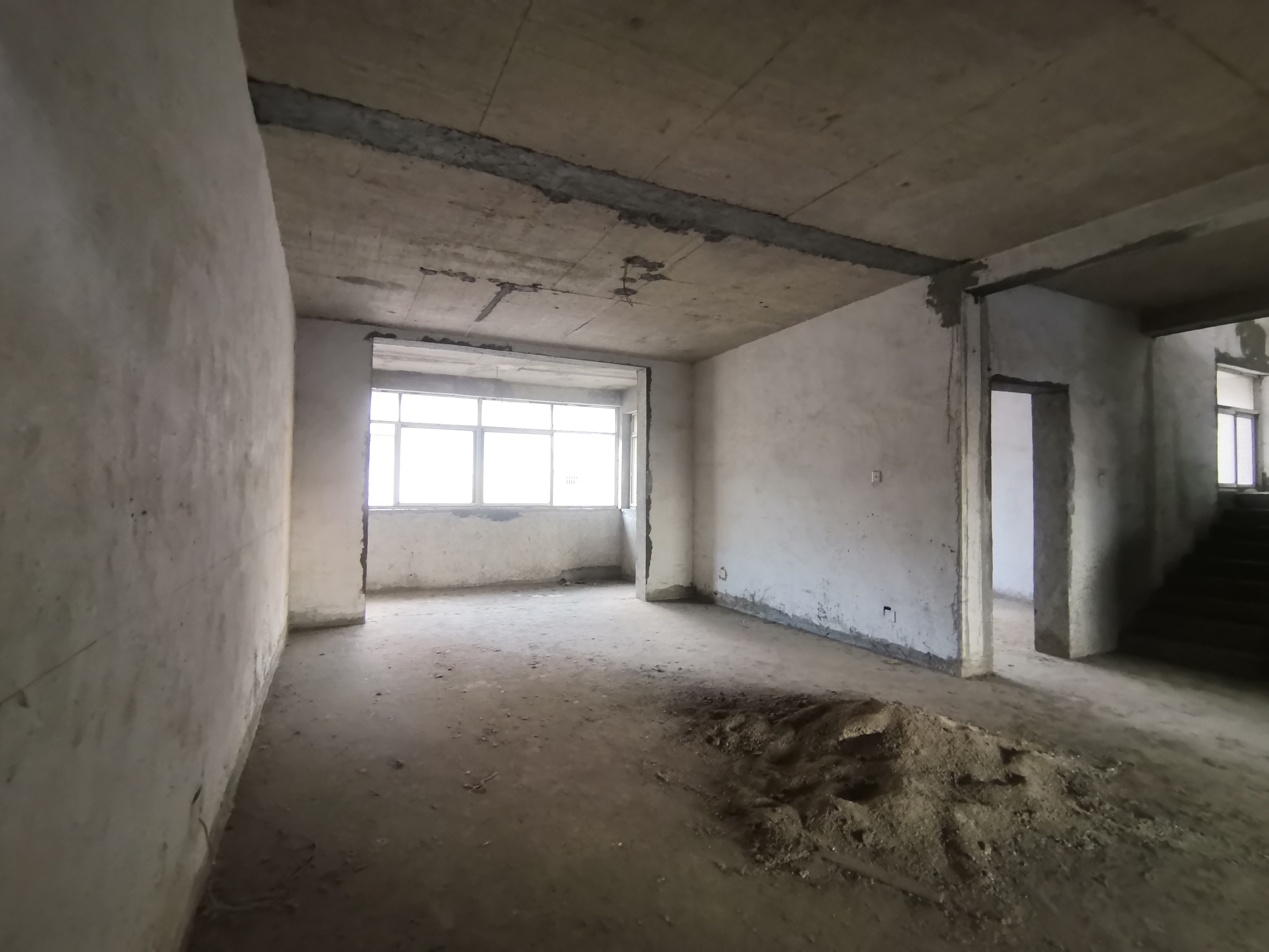 香山红叶  1室0厅0卫    5000.0元/月