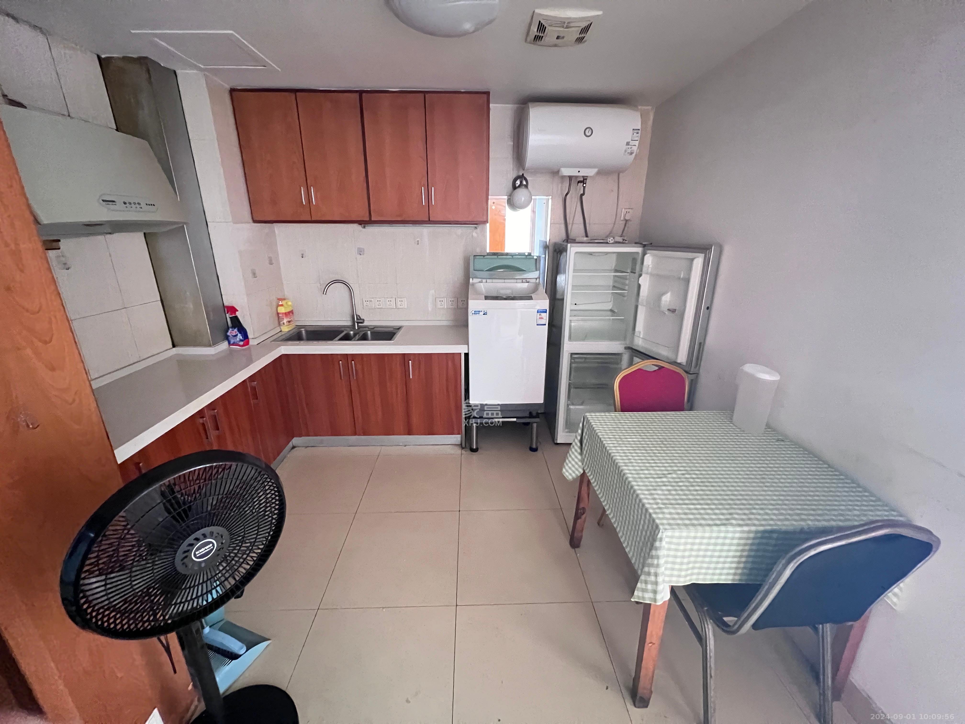 芙蓉同发  2室1厅1卫    2500.0元/月