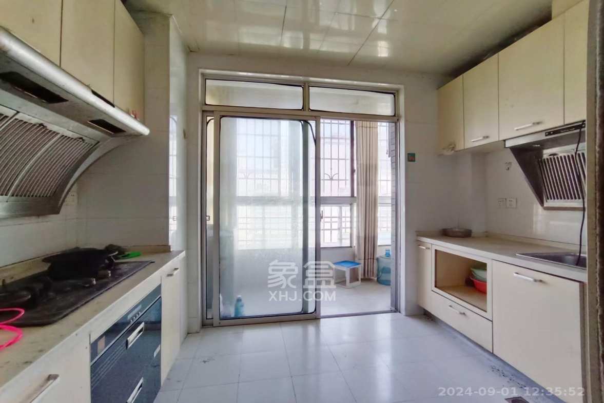 锑都家园  3室2厅1卫    1800.0元/月室内图