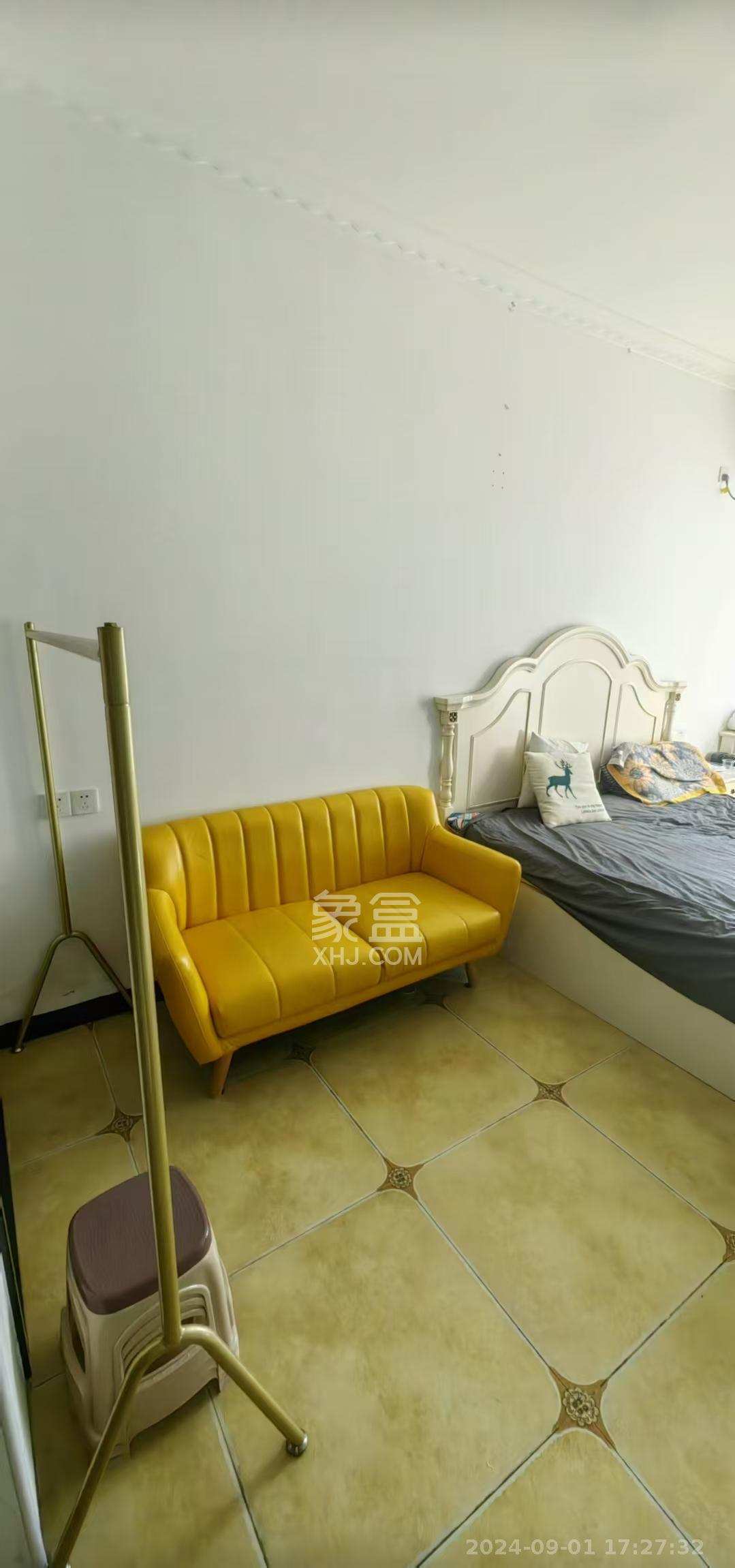 东盈商业广场(华泉城市广场)  1室1厅1卫    1600.0元/月 东盈商业广场(华泉城市广场)  1室1厅1卫    1600.0元/月室内图