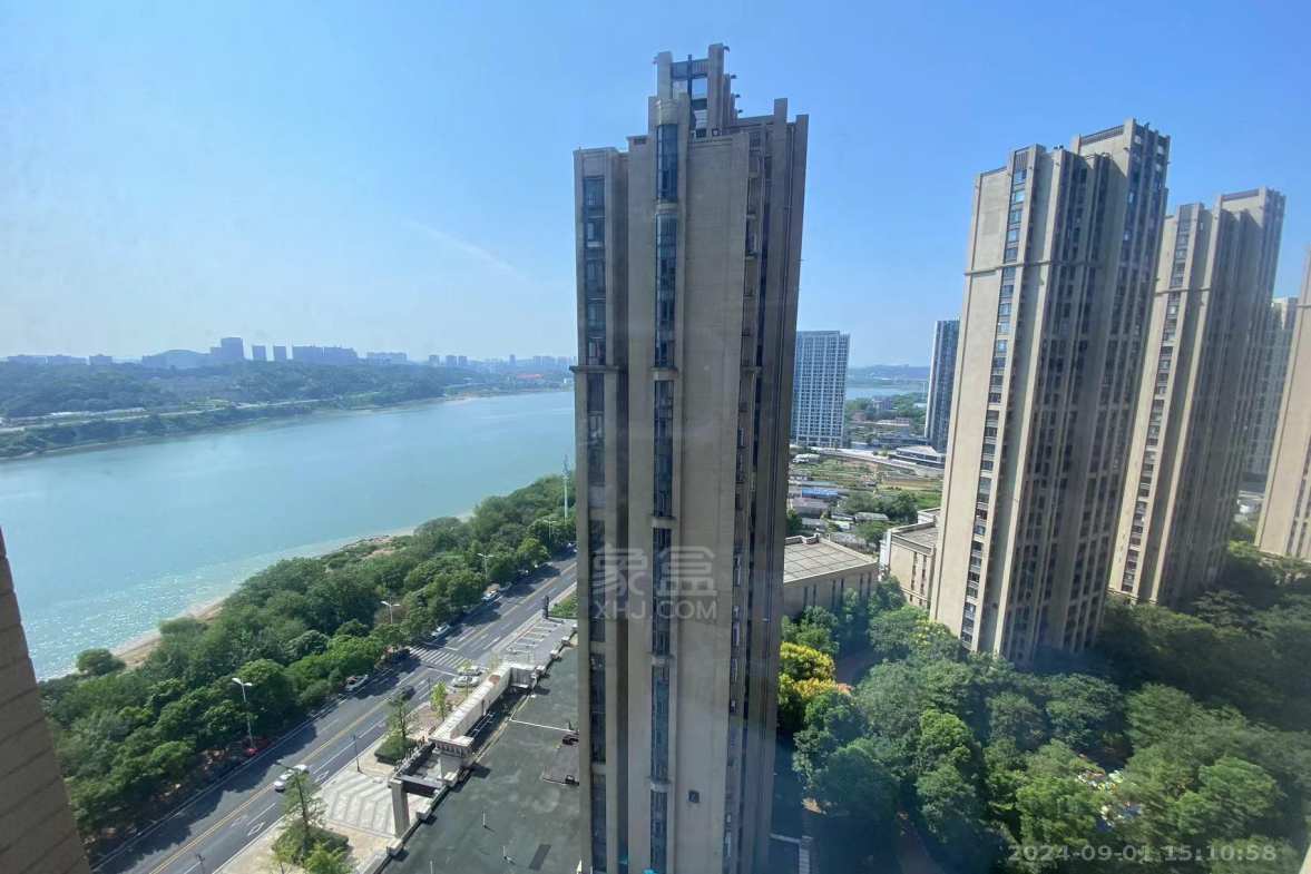 中泰财富湘江  1室1厅1卫   1400.00元/月室内图