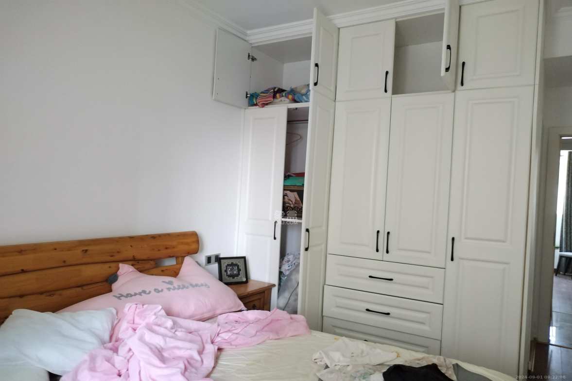 澳海澜庭 3室2厅2卫 1800.0元/月 澳海澜庭 3室2厅2卫 1800.0元/月室内图