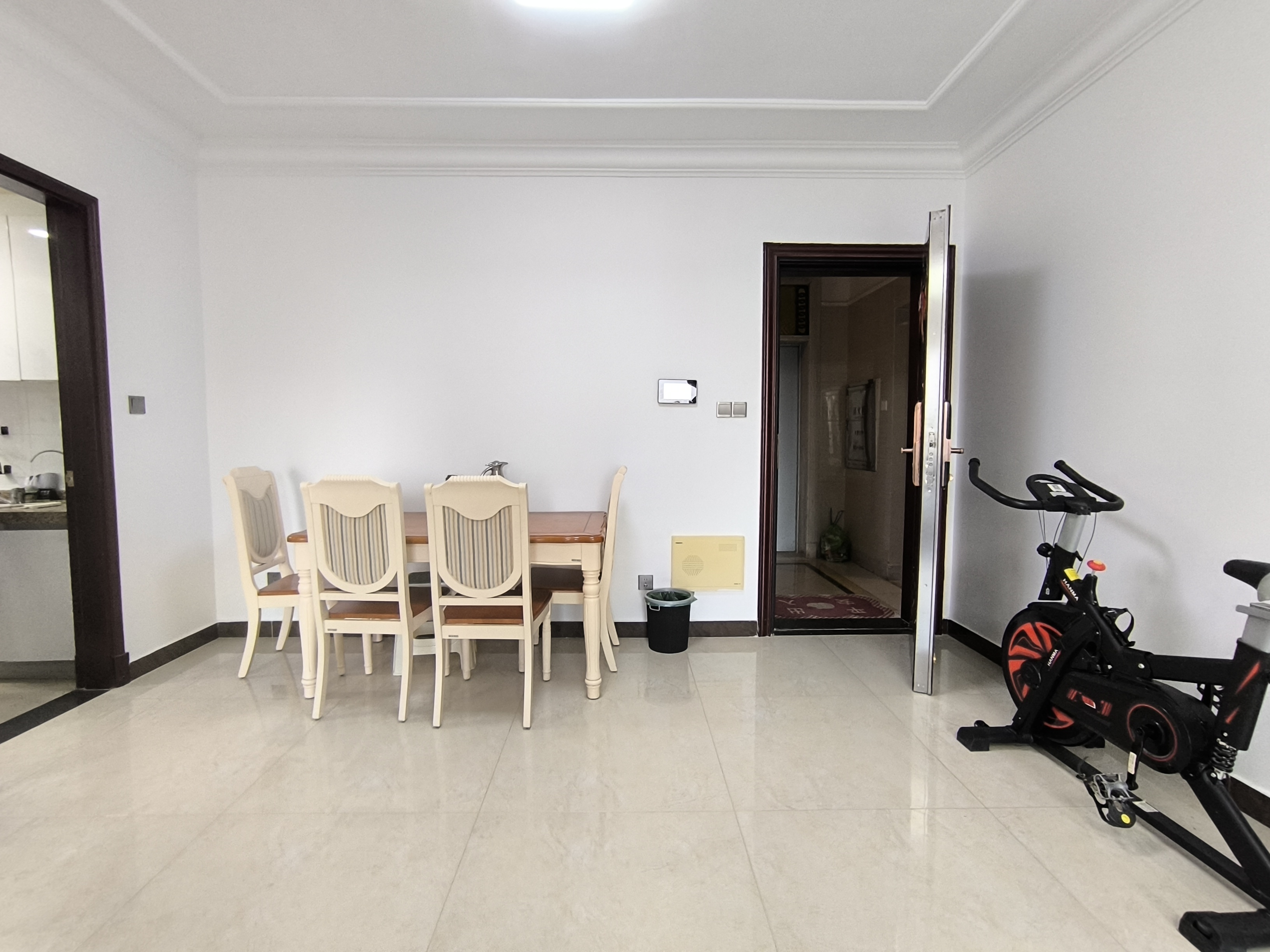 恒大华府  3室2厅1卫    63.8万