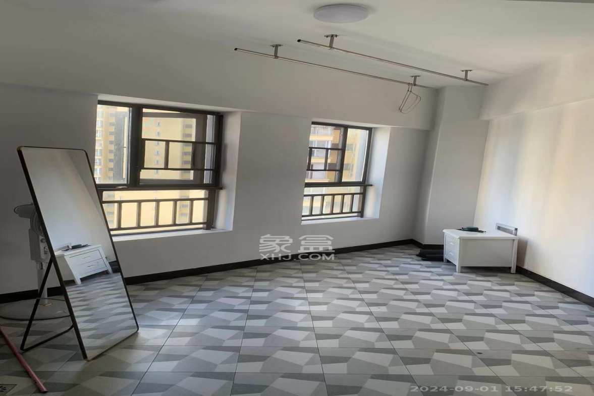 MOMA当代广场  1室1厅1卫    2000.0元/月 MOMA当代广场  1室1厅1卫    2000.0元/月室内图