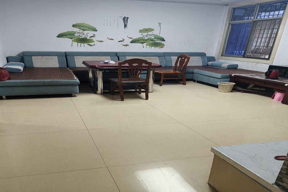 涟钢福利厂(单位)家属楼 3室2厅1卫 1000.0元/月 涟钢福利厂(单位)家属楼 3室2厅1卫 1000.0元/月室内图