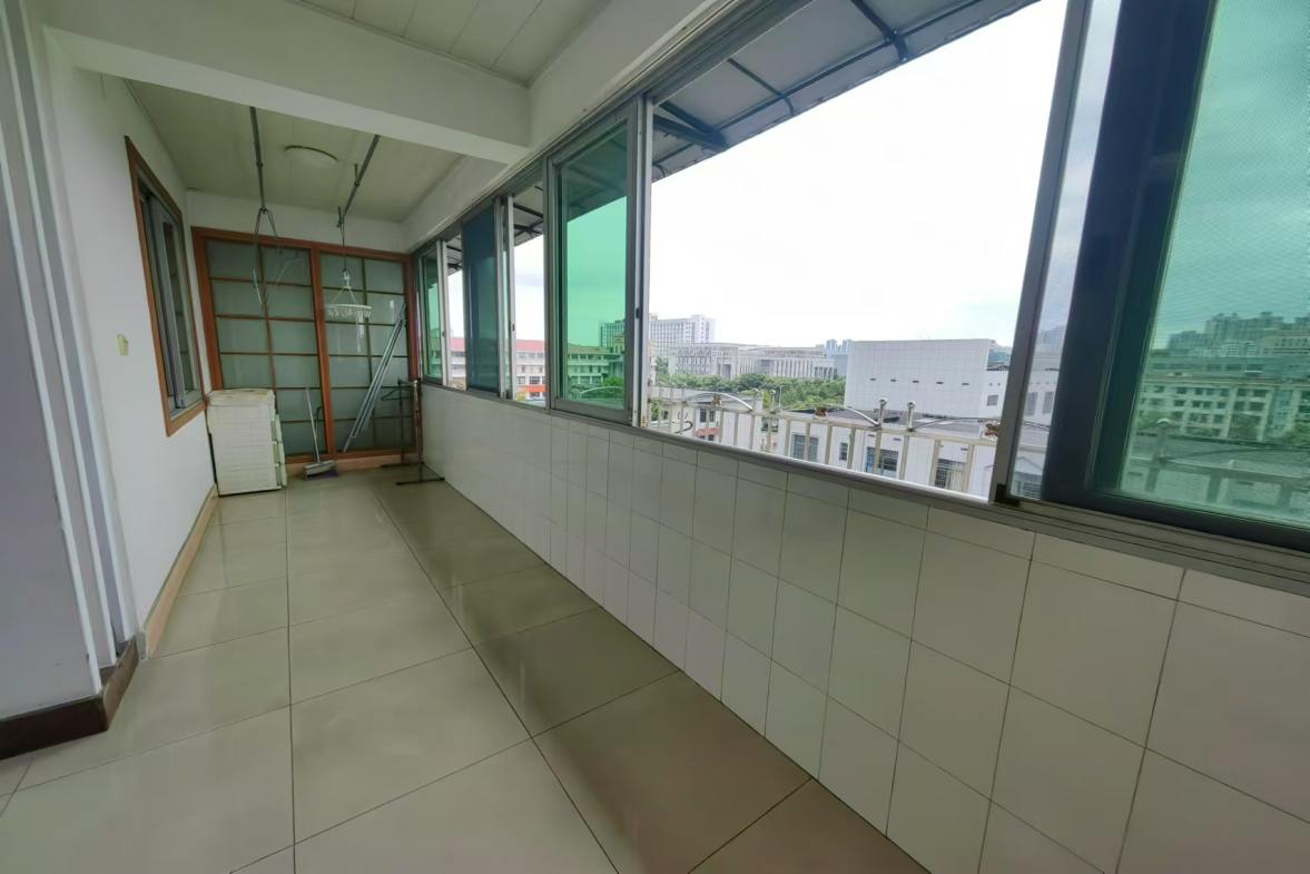 大海塘居委会  3室2厅2卫   1600.00元/月室内图