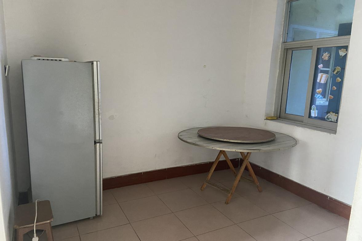 娄星区散盘  2室2厅1卫    29.8万室内图