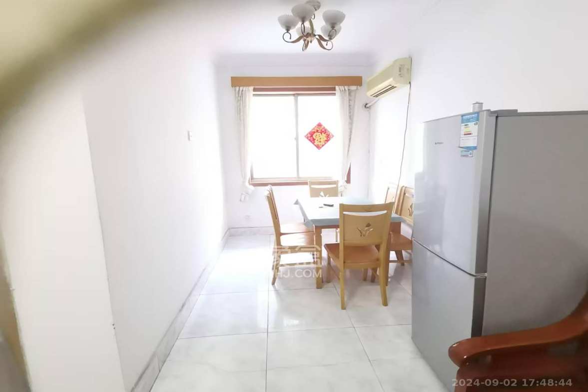 中建五局信和苑四区  2室2厅1卫    1500.0元/月 中建五局信和苑四区  2室2厅1卫    1500.0元/月室内图