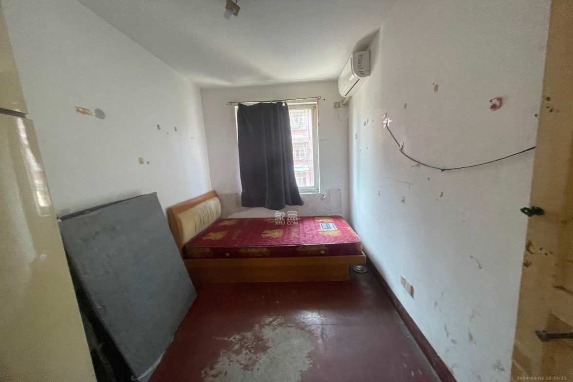 水泵厂宿舍  3室2厅1卫    1600.0元/月 水泵厂宿舍  3室2厅1卫    1600.0元/月室内图