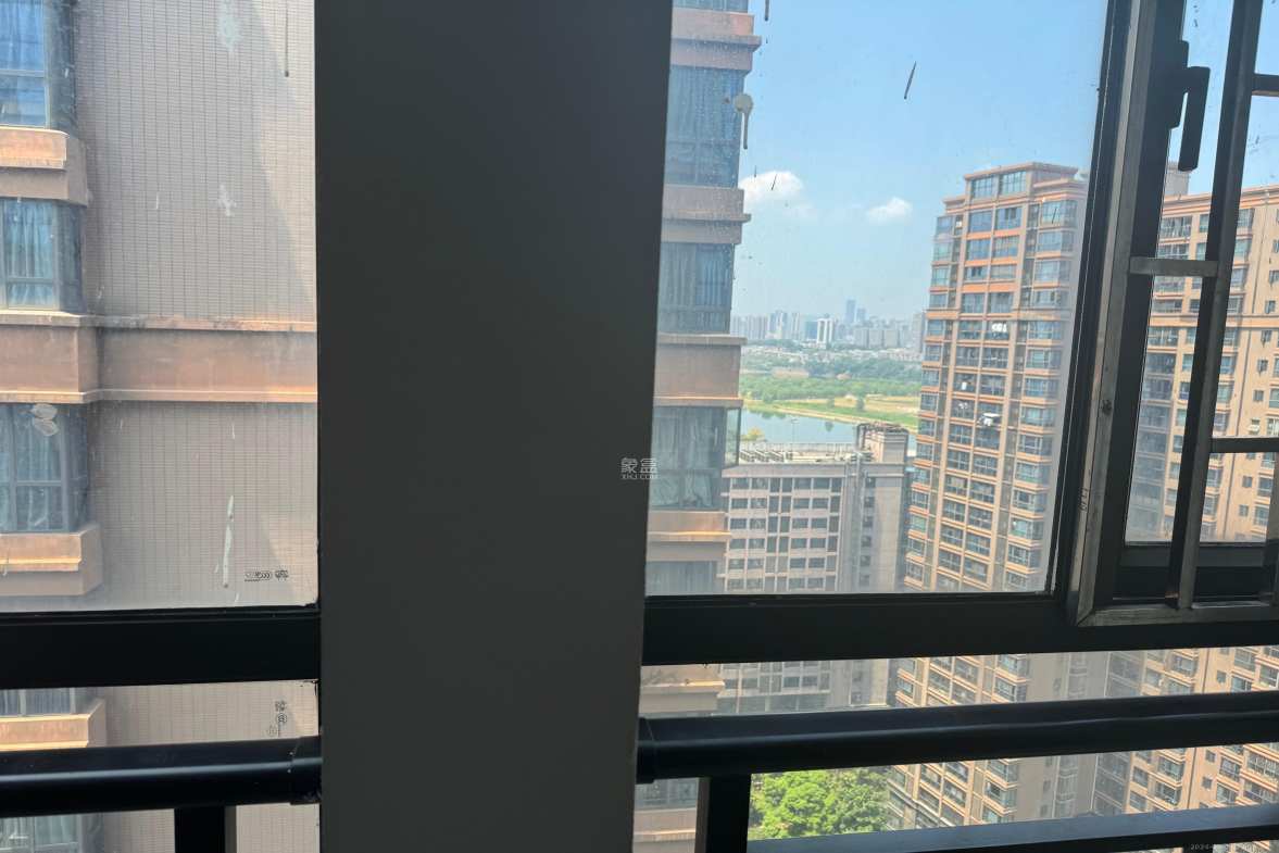 万象凯旋湾  1室1厅1卫   1400.00元/月室内图