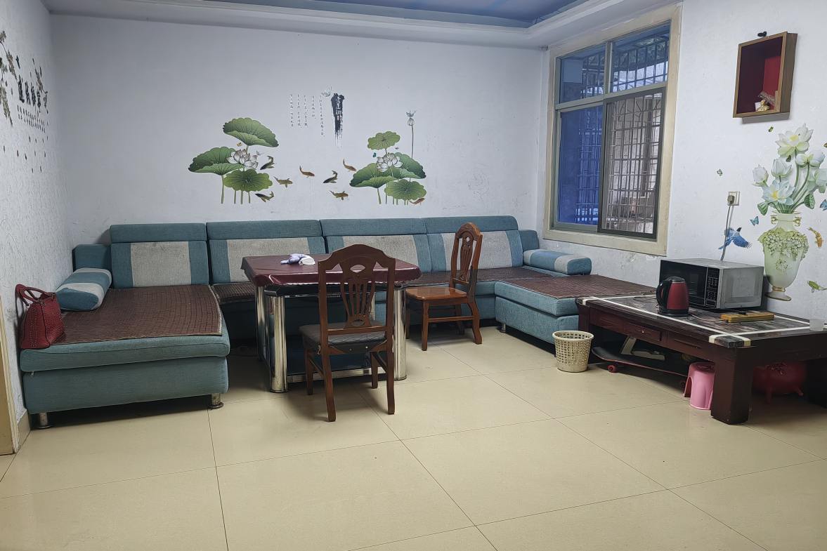 涟钢福利厂(单位)家属楼 3室2厅1卫 1000.0元/月 涟钢福利厂(单位)家属楼 3室2厅1卫 1000.0元/月室内图