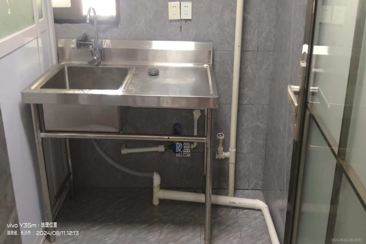四季花城社区汽电厂宿舍  1室1厅1卫   1800.00元/月室内图
