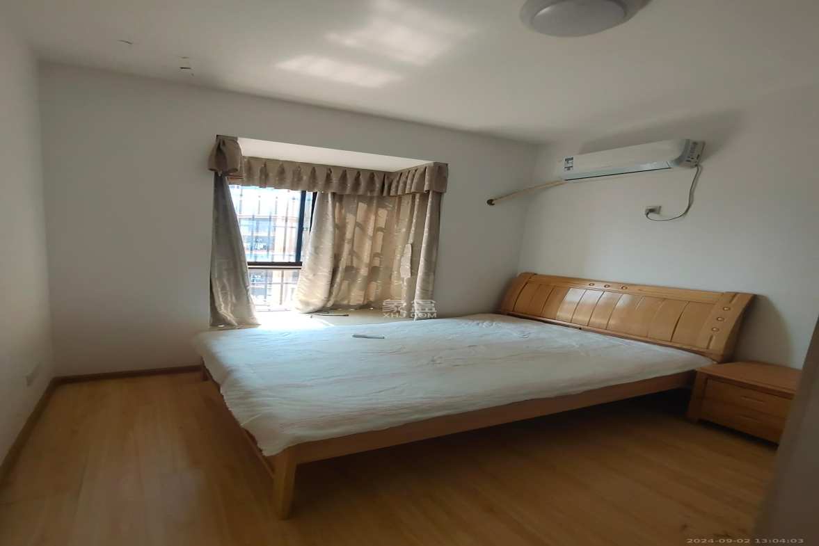三景华御  1室2厅1卫   1750.00元/月室内图