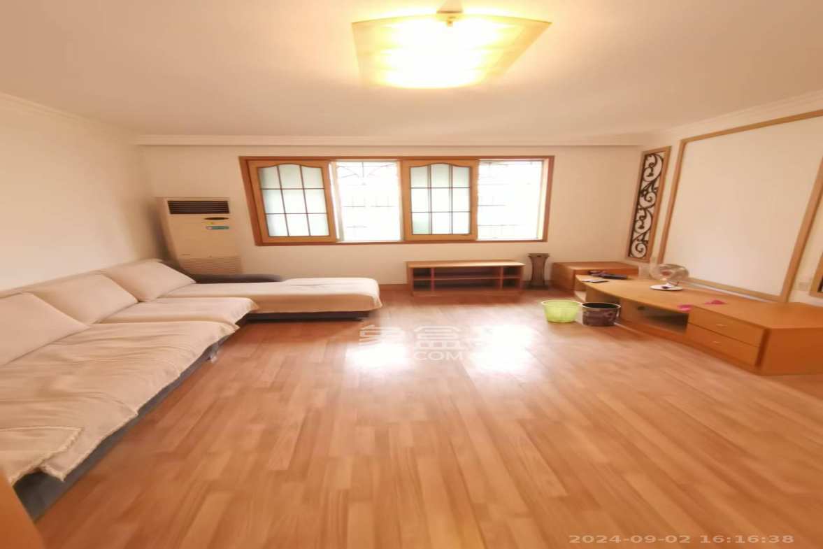 咸嘉新村西子园  4室2厅2卫   2500.00元/月室内图