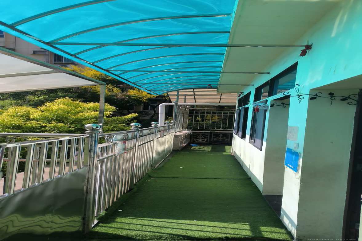 红旗社区  7室2厅1卫   3500.00元/月室内图