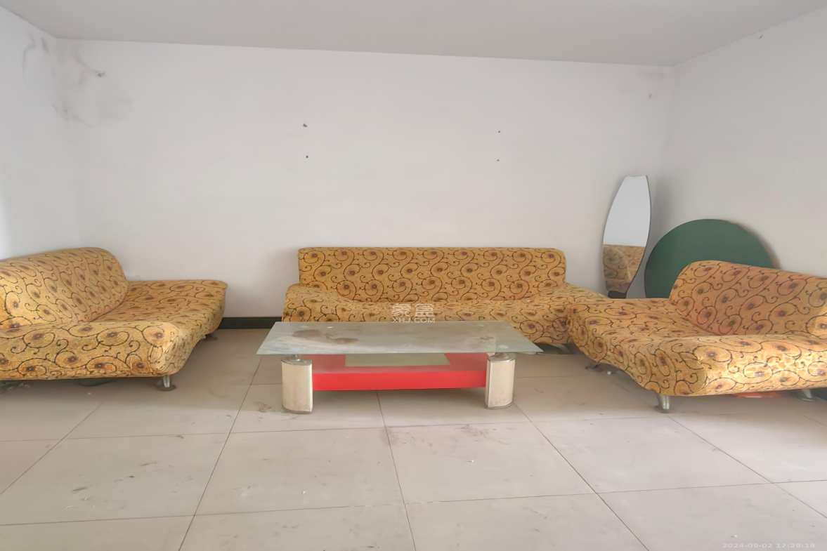 中南汽车世界 2室2厅1卫 1300.0元/月 中南汽车世界 2室2厅1卫 1300.0元/月室内图