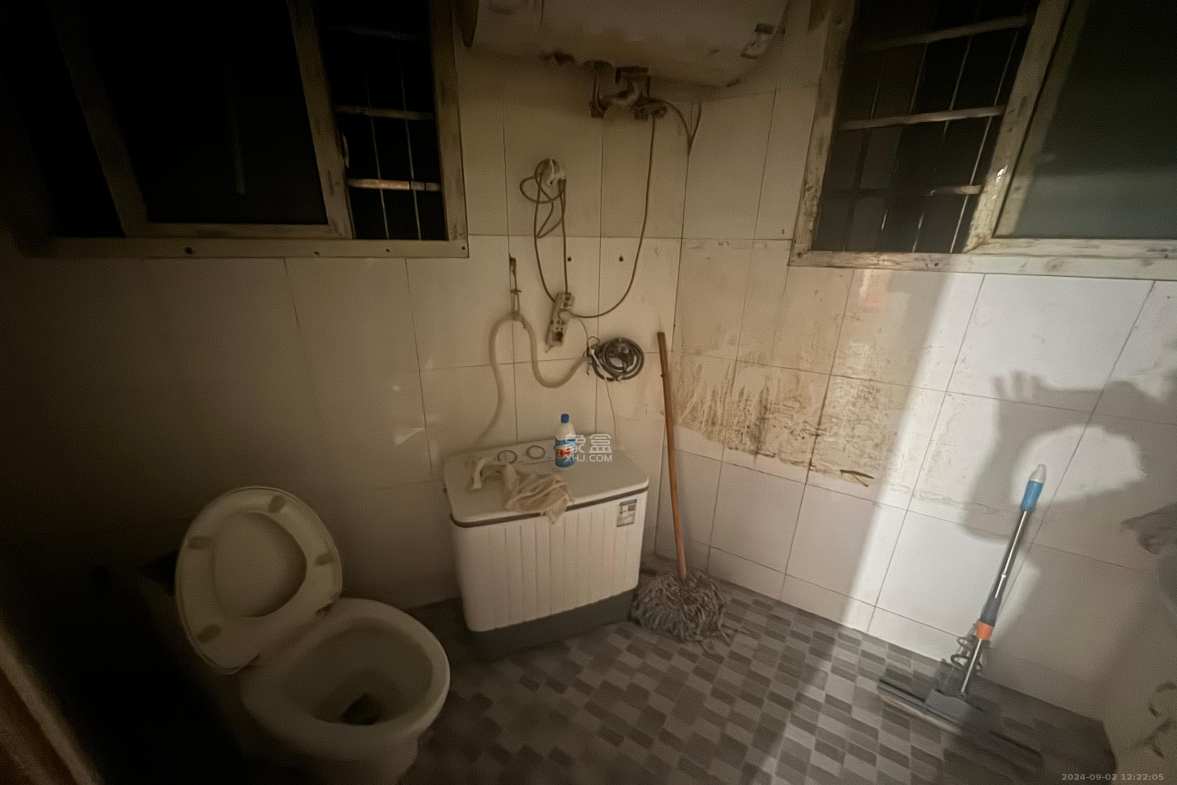 慧丰楼  1室1厅1卫   1300.00元/月室内图