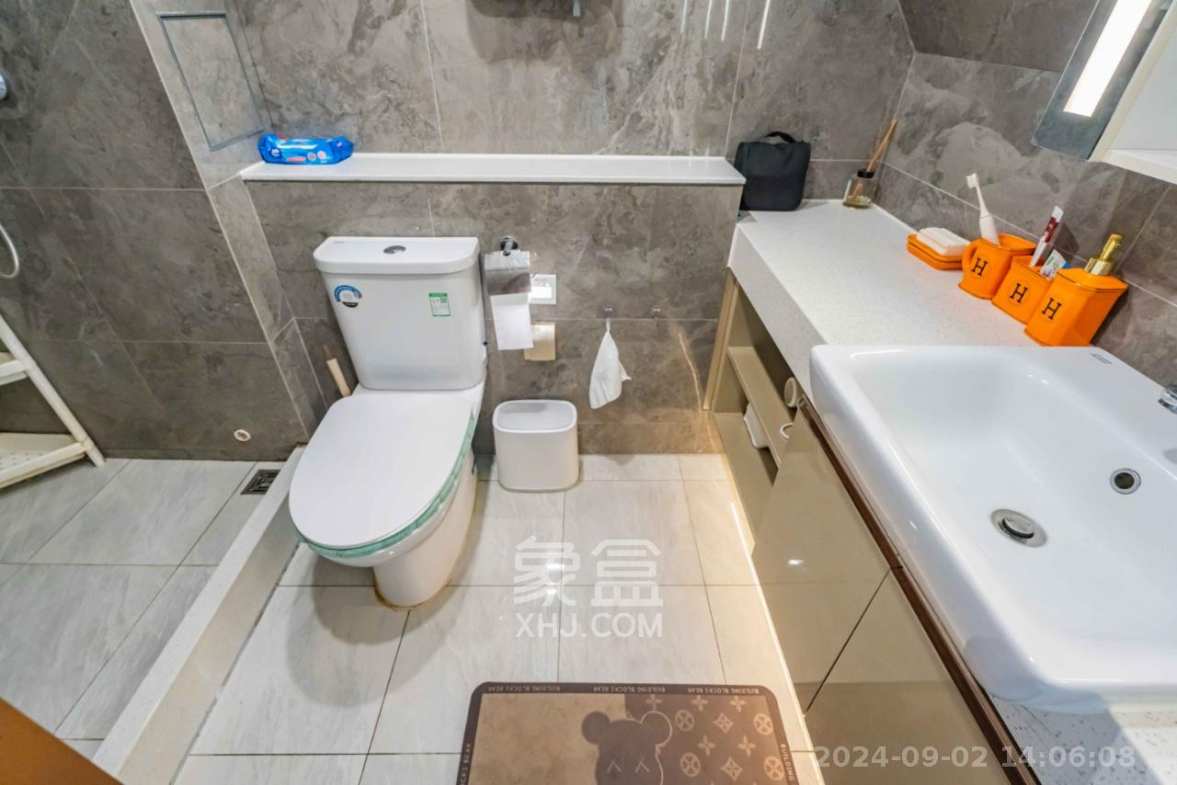 华远华时代  2室1厅1卫   3300.00元/月室内图
