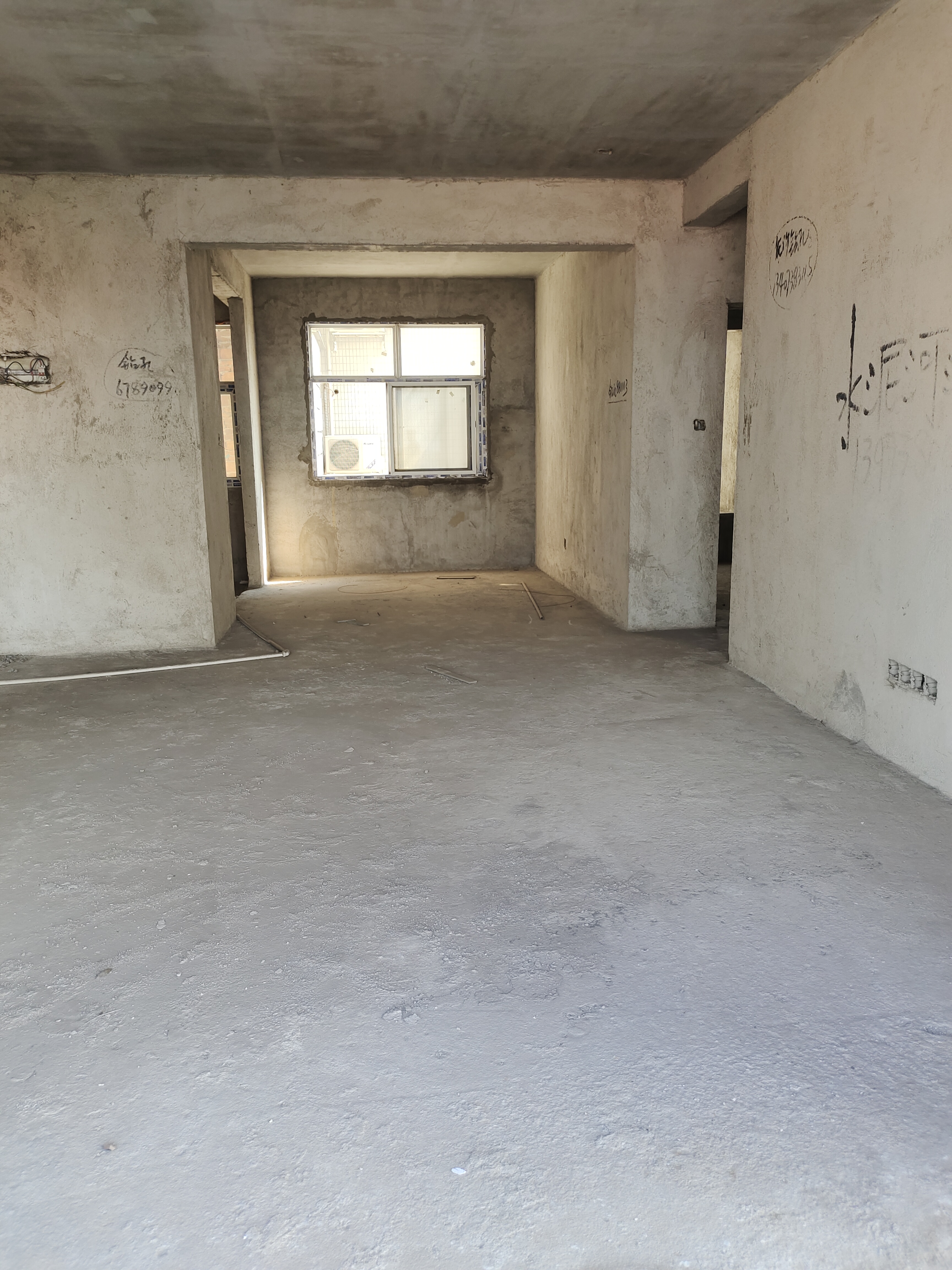 丽春大厦  3室2厅2卫    45.8万