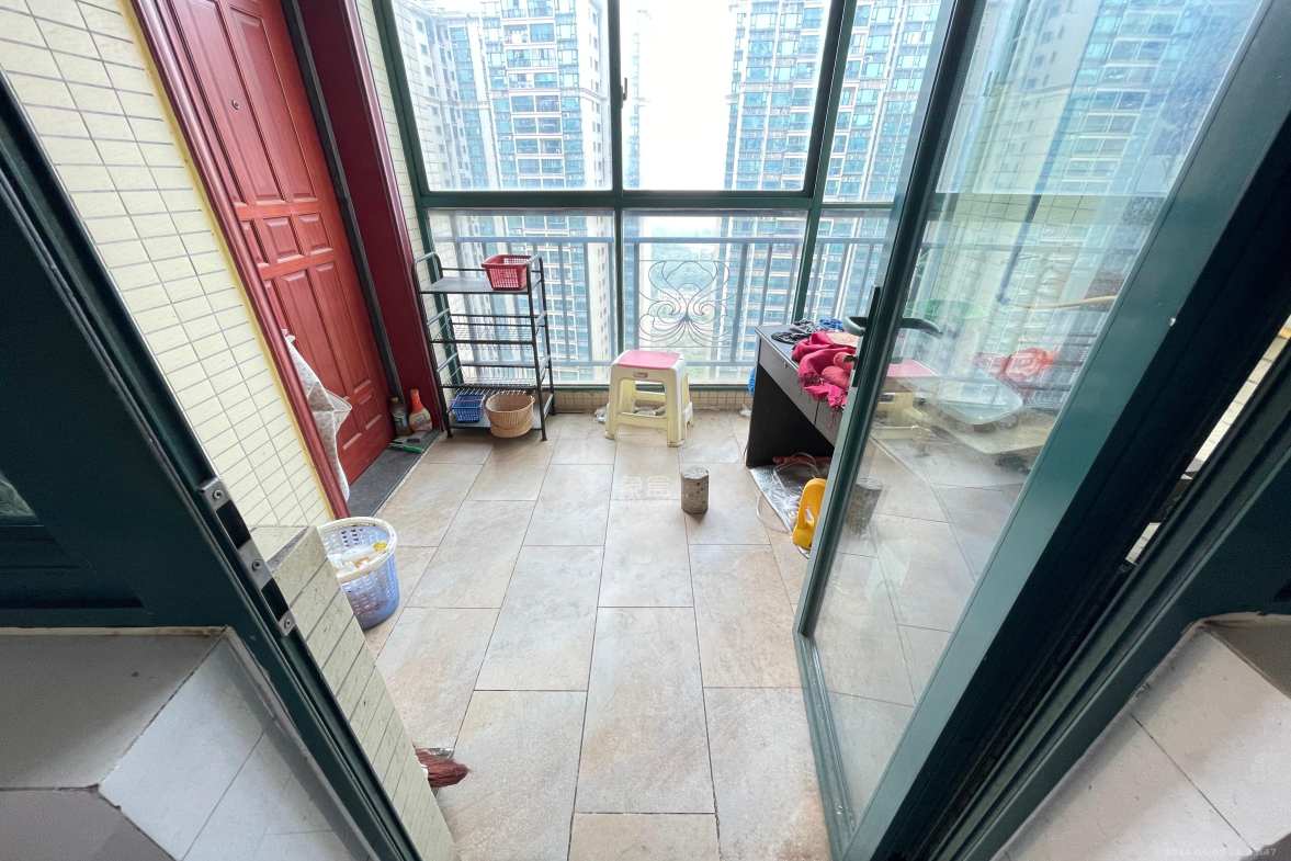 恒大名都  4室2厅2卫    2800.0元/月室内图