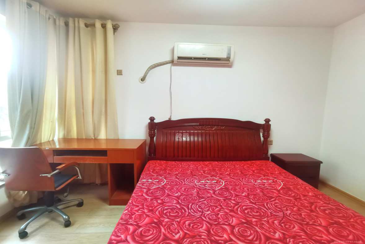 山语城一期 3室2厅2卫 2000.0元/月 山语城一期 3室2厅2卫 2000.0元/月室内图