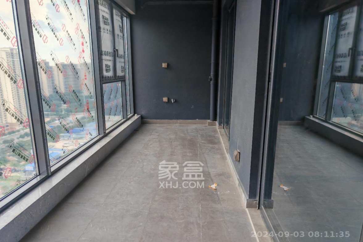 龙湖春江天曜一期  4室2厅2卫    4500.0元/月室内图