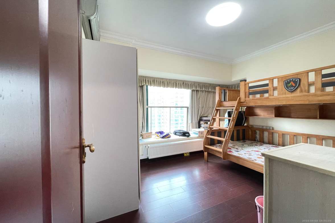 恒大名都  4室2厅2卫    2800.0元/月室内图